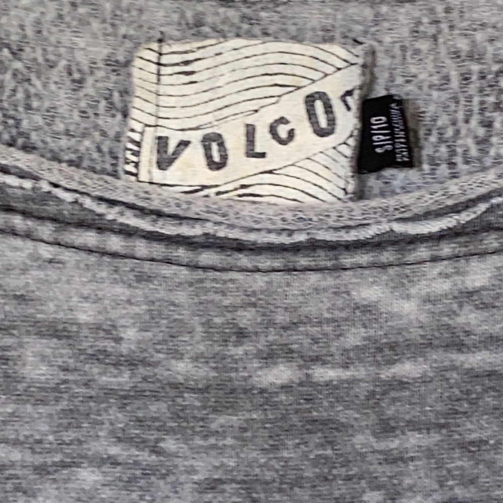 Used Volcom pullover Size S/P/10 - Picture 5 of 8